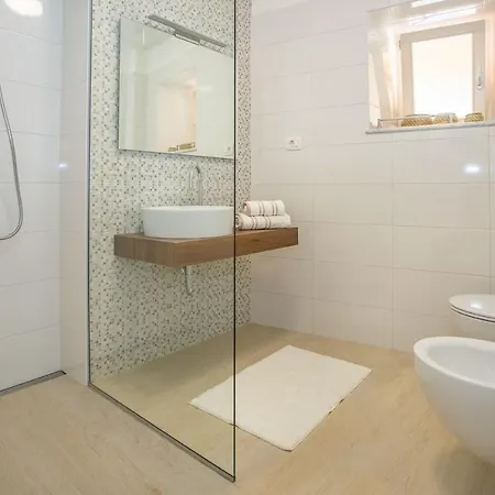 Holiday home Nonina Hiza